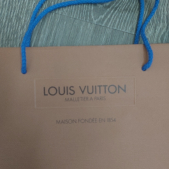Authentic Louis Vuitton Petite Bucket bag with the "wallet". Tan+Brown - Picture 15 of 16